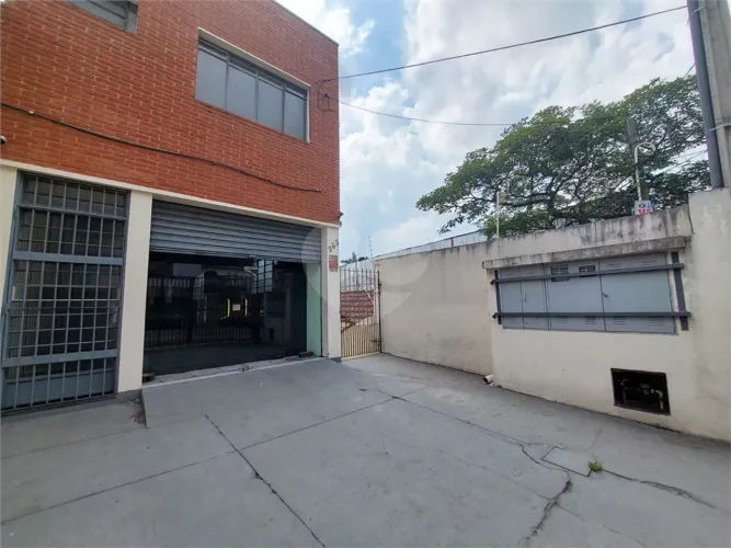 Prédio inteiro para venda ou locação, possui 600 metros quadrados no Alto da Lapa - São Pa