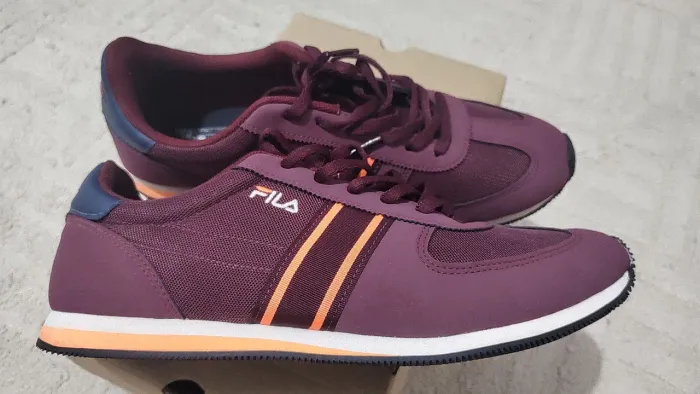 Tênis Fila F-Retro Sport 43 na cor bordô/vinho