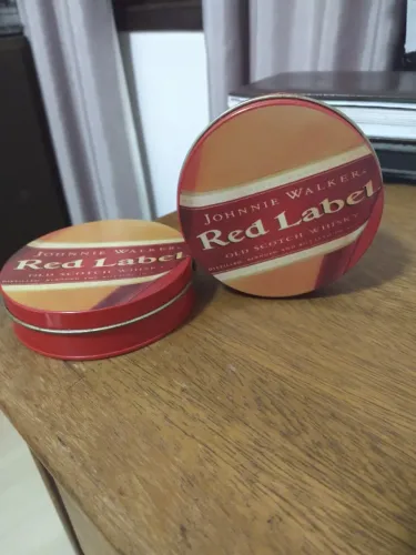 2 Latinhas p/ Porta Copos Johnnie Walker Red Label