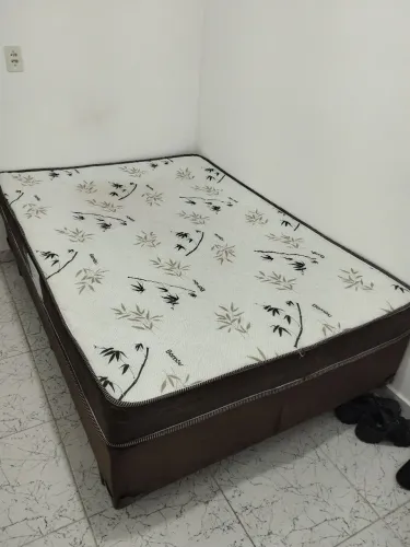 Cama de casal box
