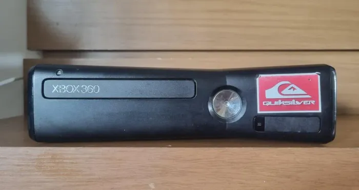 Xbox 360 Slim + Desbloqueio RGH + Fonte Original + Controle 