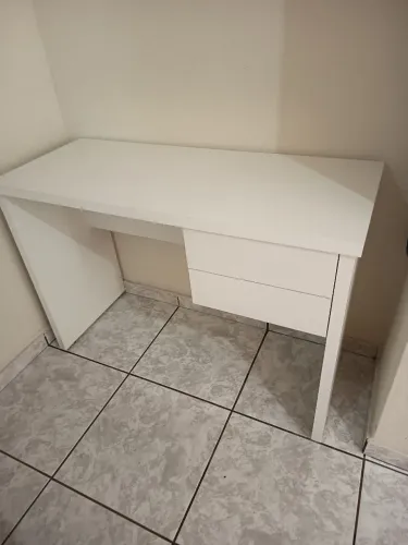 Escrivaninha em MDF