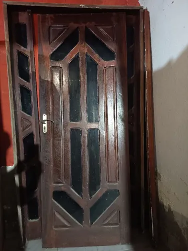 PORTA DE MADEIRA MARACATIARA SEMI NOVA