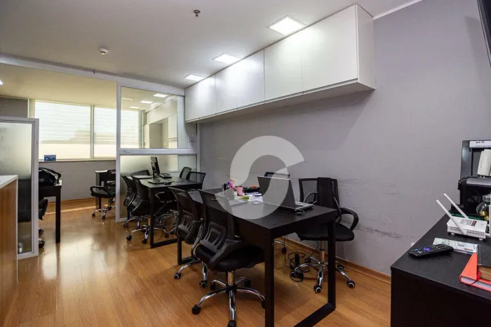 Sala comercial com 30m2, planejados. com vaga no Plazza Shoping- Centro - Niterói/RJ