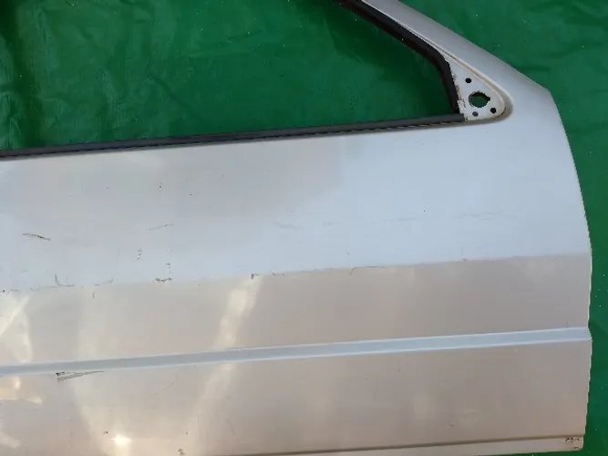 Porta Dianteira Direita Fiat/Uno 2 Portas 1993/98.