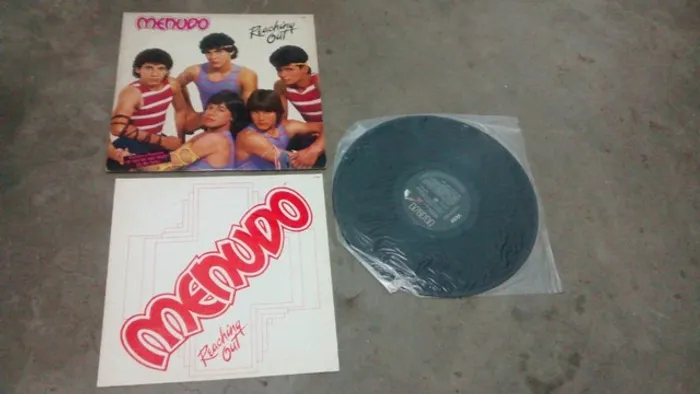 Disco de Vinil Menudo Reaching Out