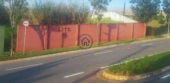 Terreno à venda no Monte Alegre em Vinhedo.