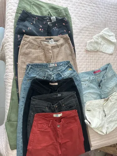Lote de Calças Jeans e de Sarja - Tamanhos 36/38 P e M