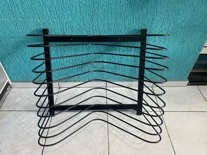 Suporte para 10 colchonetes de parede