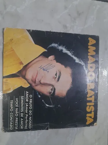 Compacto amado Batista