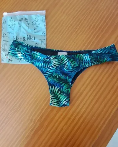 Biquíni tanga de praia Nova