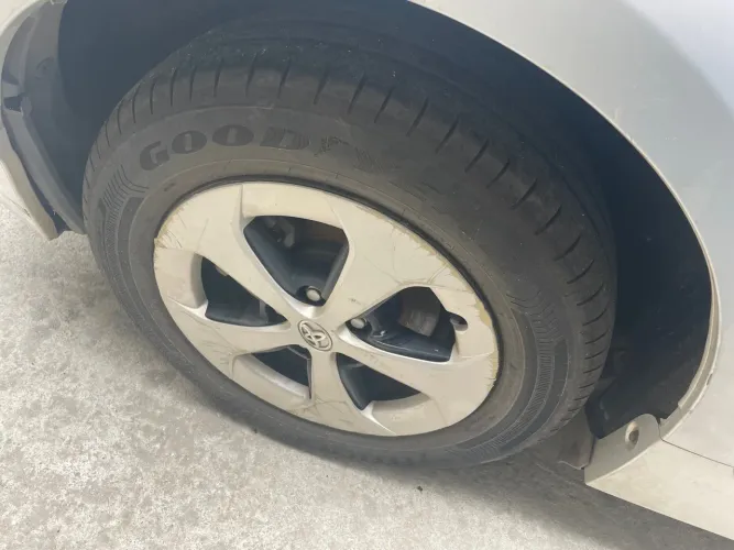 L jogo de roda prius 2013