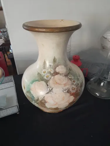 Vaso Decorativo em Cerâmica Pintado à Mão