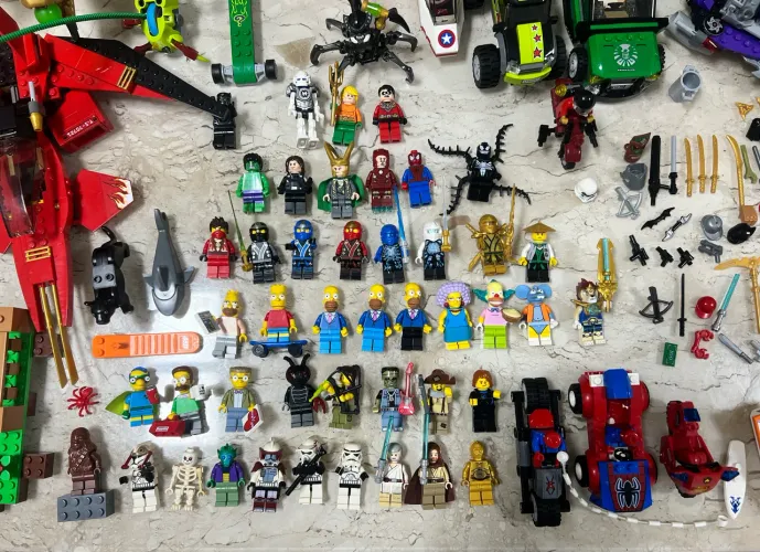 Bonecos variados - LEGO