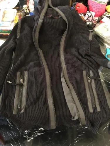 Casaco Jaqueta Tricot com Zíperes e Capuz Vila Jeans Company