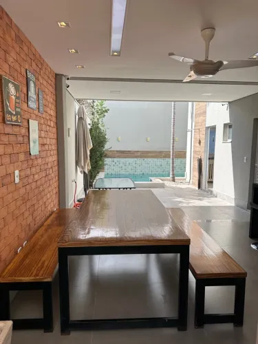 Casa em Rua Fechada no Santa Cruz II semimobiliada com energia solar