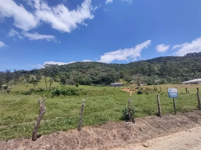 Sítio / Área Rural com 2 hectares em Três Riachos, Biguaçu