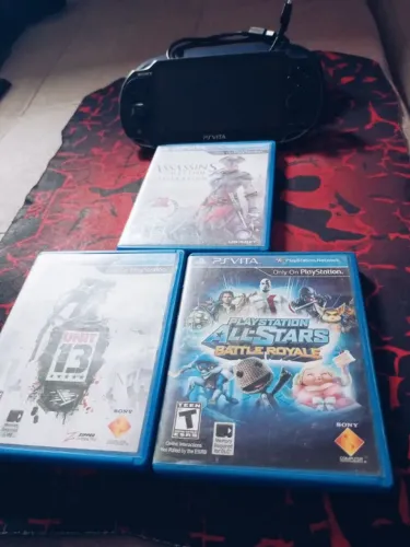 PS Vita Oled 64GB Desbloqueado (Troco em celular)