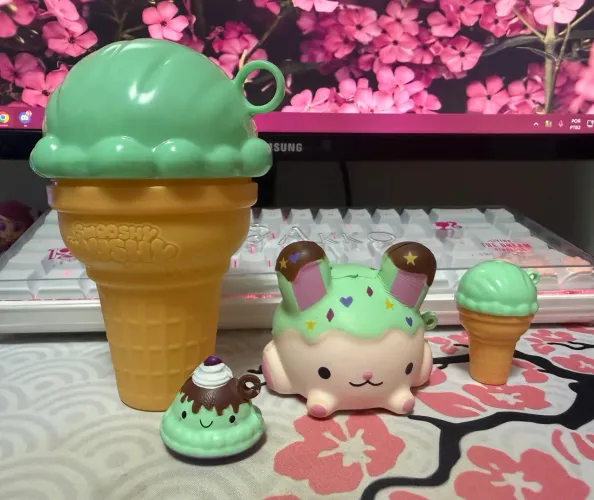 Boneco Fidget Squishy SmooshyMushy 