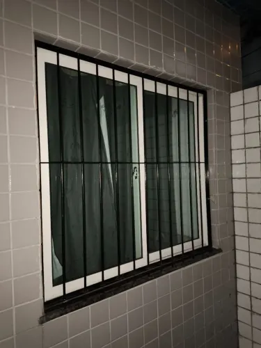 Vende-se Grades para Janelas 