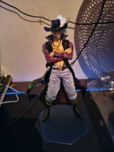 Action figure Portrait. Of. Pirates deluxe mihawk - One piece