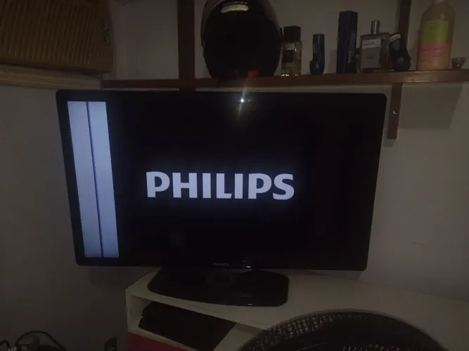 Tv 40 Philips com detalhe na tela