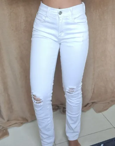 Calça jeans seminova 