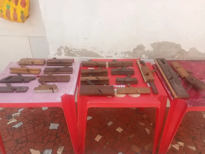 Conjunto de 19 plainas de madeira 