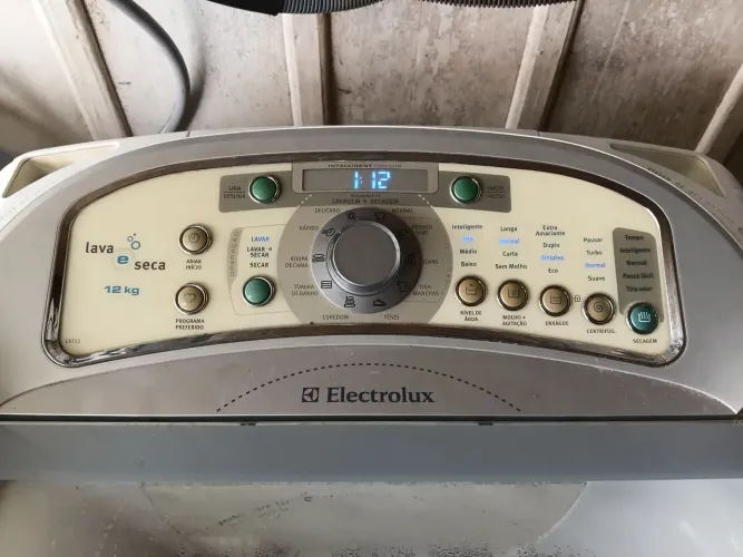 Lava e seca eletrolux lst12 