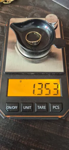 Anel de Ouro com Detalhes - 1.35g