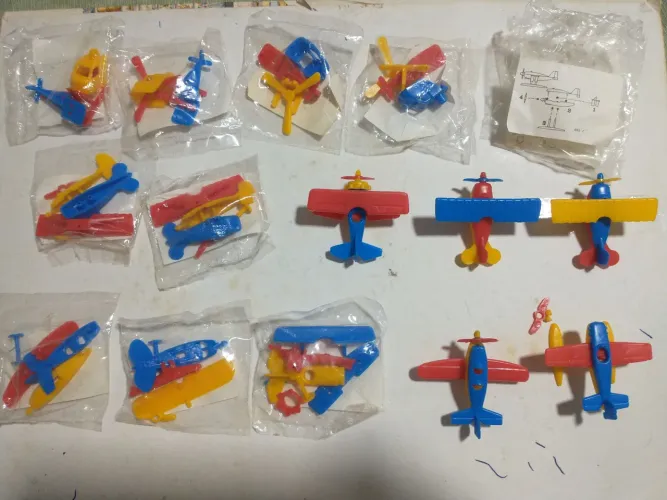 Coleção de aviões surpresa tipo Brasilflex Mitroplast Kinder ovo