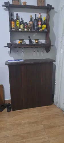 Bar de madeira 