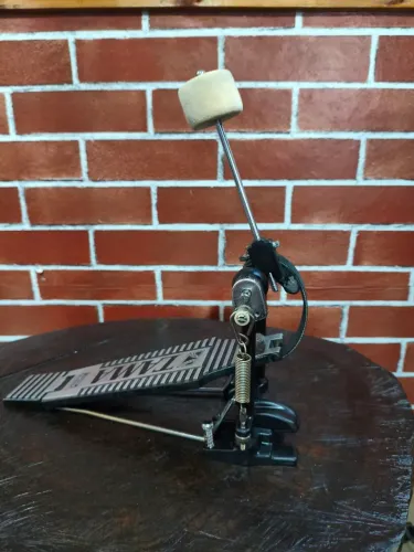 Pedal de Bumbo Tama 