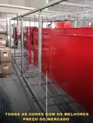 Portas corta fogo pintadas na cor vermelho 