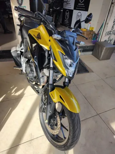 CB 300F TWISTER AC CARTÃO FINANCIA