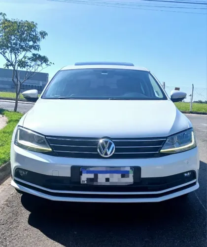 Volkswagen Jetta Comfortline 1.4 TSI 16V 4P Aut. 2017