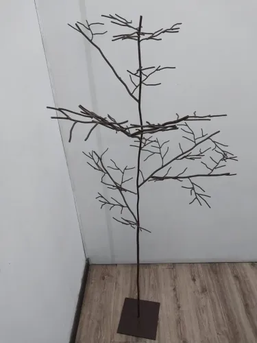 Linda escultura de ferro para decoração 