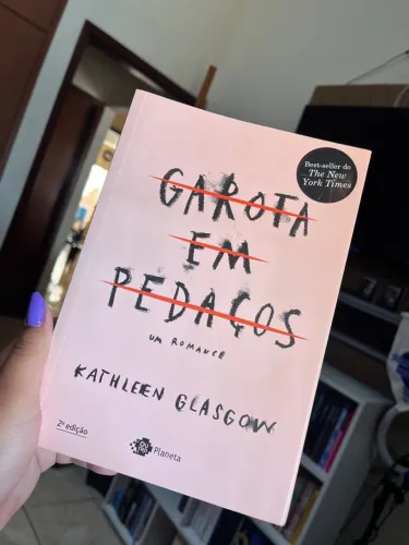 Garota em pedaços - Kathleen Glasgow