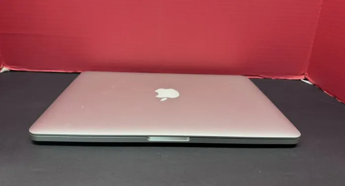 MACBOOK PRO 15? (2013) - INTEL I7 quad-core 256gb ssd