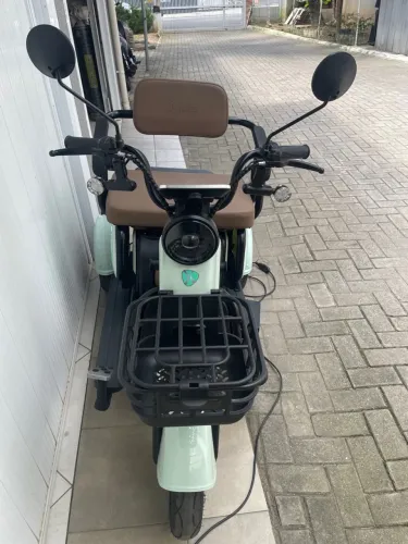 Vendo Triciclos Elétrico com potência de 1000 watts 