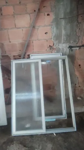 Vendo duas janelas 200$ as duas oportunidade única