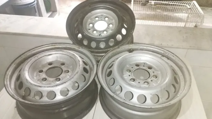 4 Rodas de ferro (aro de van/utilitário)