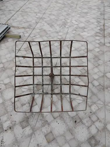 Lixeira tamanho 62cm x 62cm