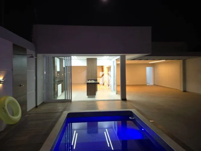 Casa nova no Terras de Santa Bárbara com valor imperdível.