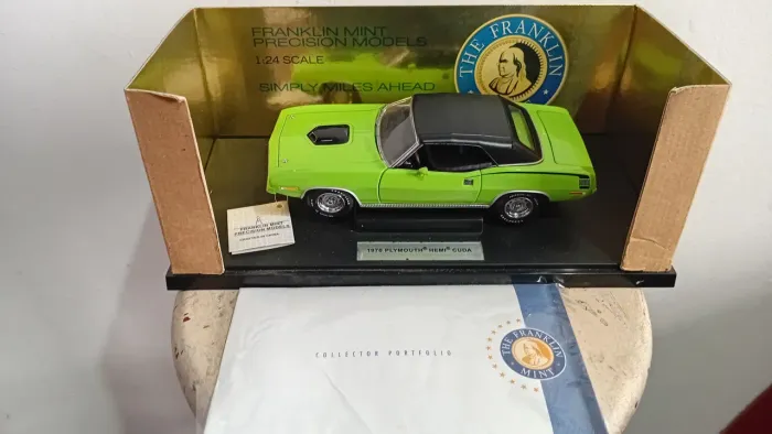 Miniatura Plymouth Hemi Cuda 1970 conversível/vinil Franklin Mint 1:24