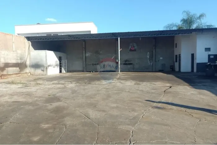 "Oportunidade: Galpão Comercial em Estiva Gerbi"