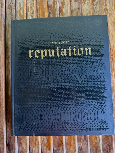 Edição Limitada Taylor Swift Reputation VIP Stadium Tour Hardcover Book. 