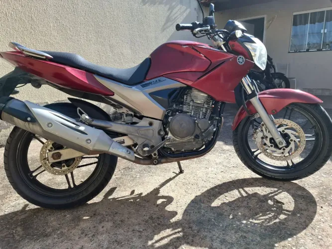Vendo fazer250 ano 2012