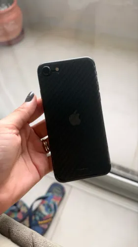 iPhone SE (2a geração) 64 GB preto - Apple 