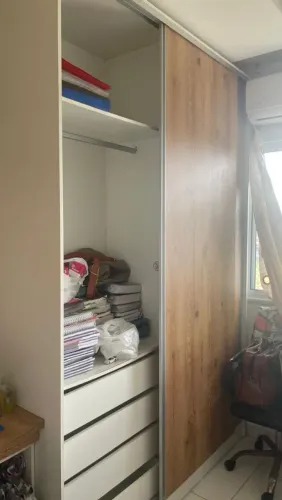 Guarda roupa de casal